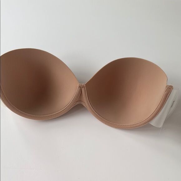 LINGERIE SOLUTIONS BACKLESS STRAPLESS BRA NUDE STICK ON D CUP - Picture 5 of 7